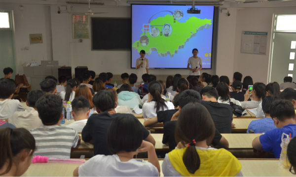 1528360935184943.jpg 演讲原新青年大.jpg