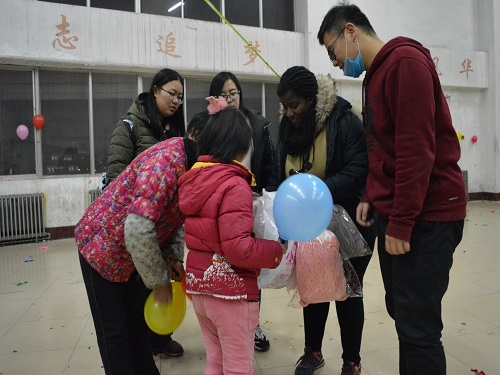 外国语学院举办“圣诞节晚会”.JPG