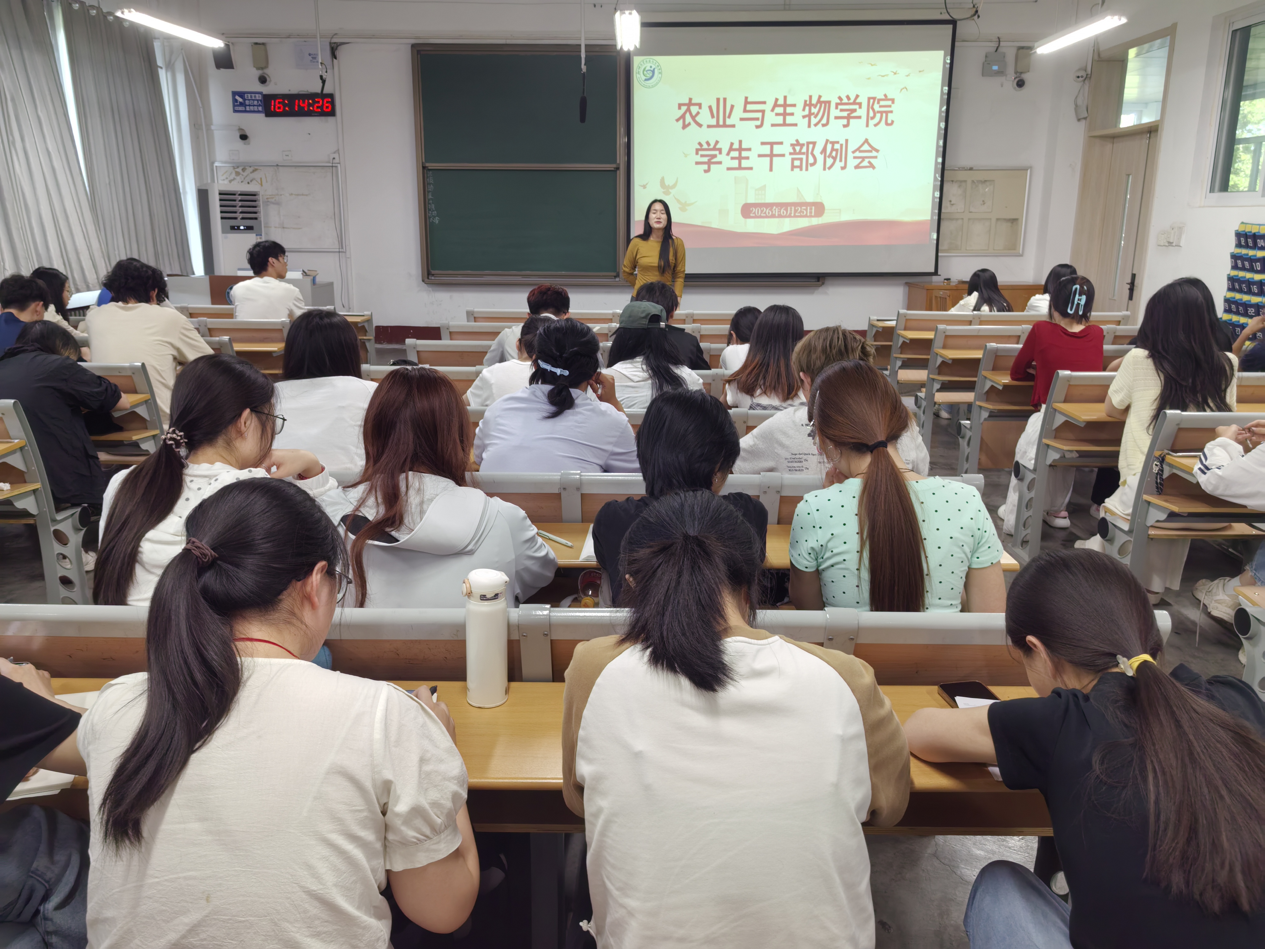 DABD95D1ABABF51AA2BD42678A2A55AC.jpg