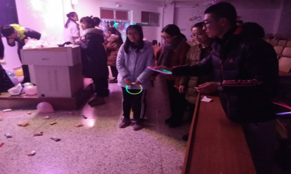 1515160579406061.jpg 游园会.jpg