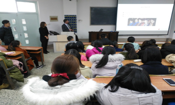 留学讲座.jpg