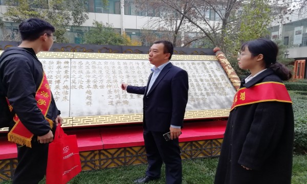 1542878000173579.jpg 新青年.jpg