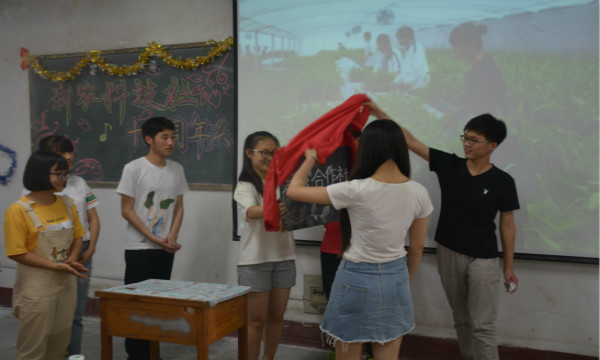 1528024678402936.jpg 活动照片.jpg