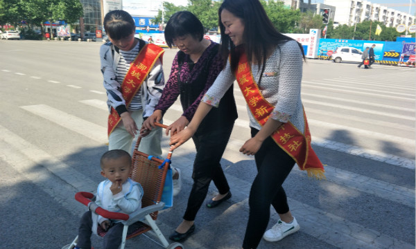 活动照片.jpg